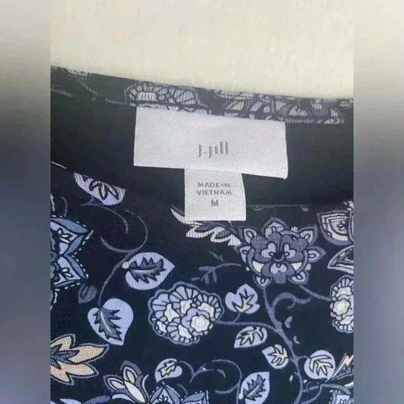 J. Jill Women Dress Medium Jersey Knit Stretch Floral Blue 3/4 Bell Sleeve EUC - Picture 3 of 9